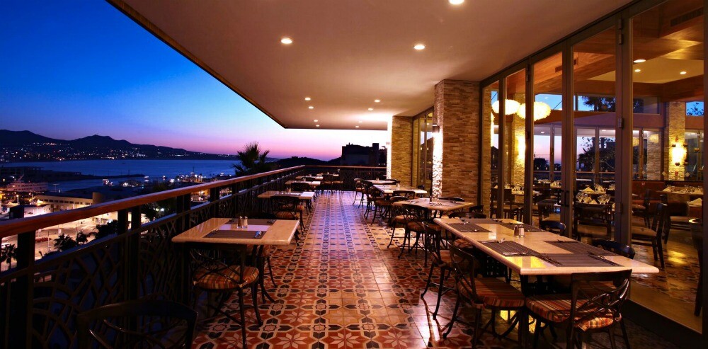 Cabo San Lucas restaurant ocean view