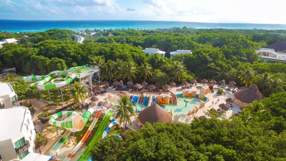 Sandos Caracol resort water park