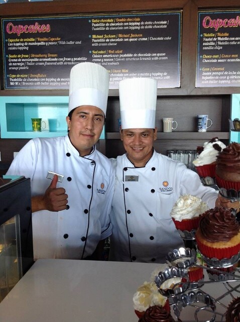 Mexicn cupcake chefs