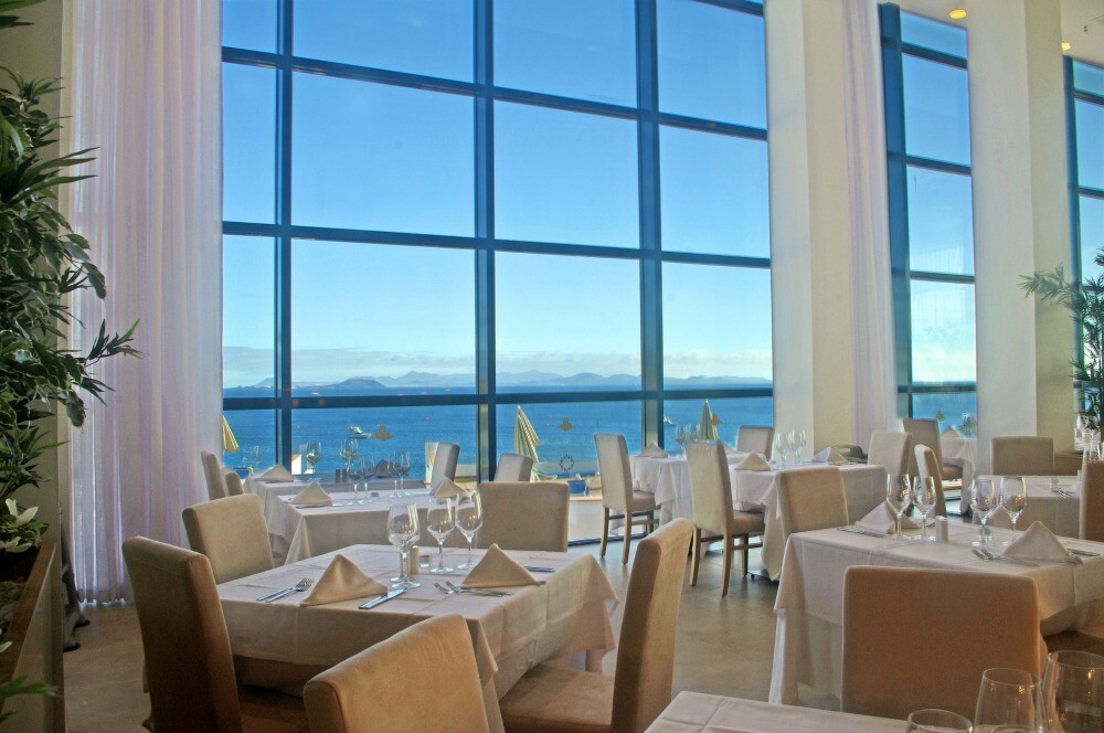 Sandos Papagayo restaurante vista al mar