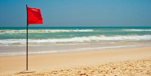 what does a red flag at the beach mean