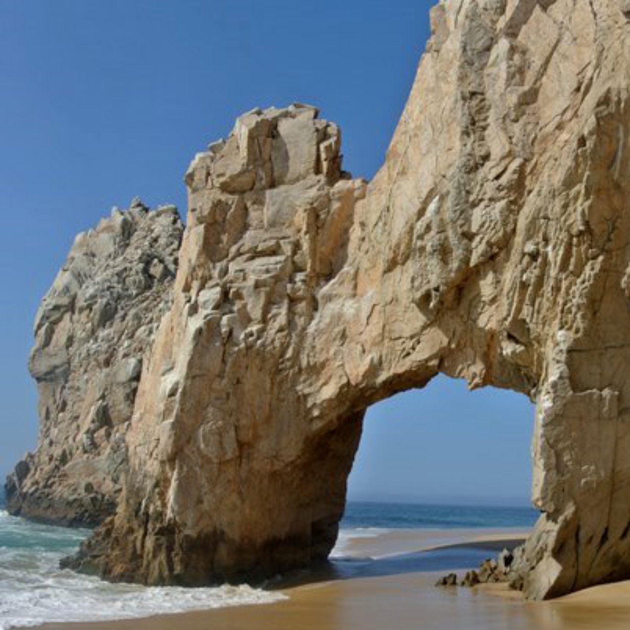El Arco de Cabo San Lucas en la Península de Baja California