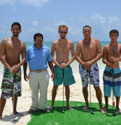 Golf ecológico Con Bikini en El Grand Coral Beach Club