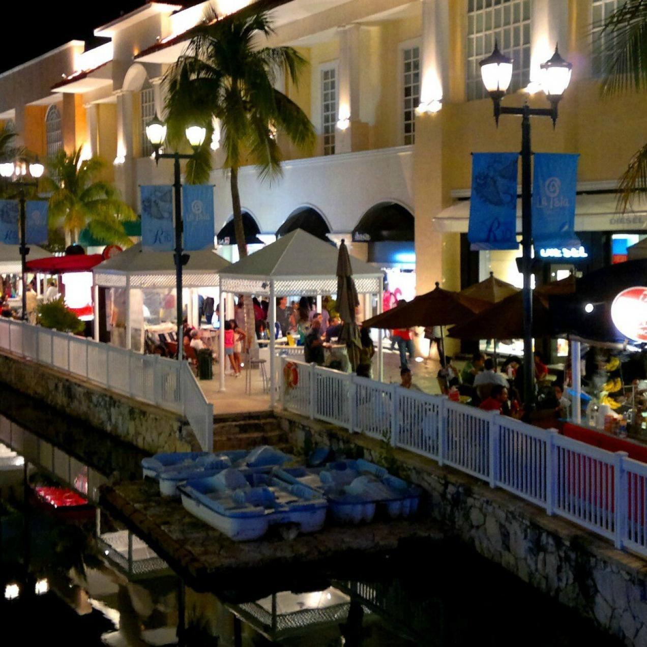 Zona Hotelera de Cancún y 5 lugares para ir de compras.