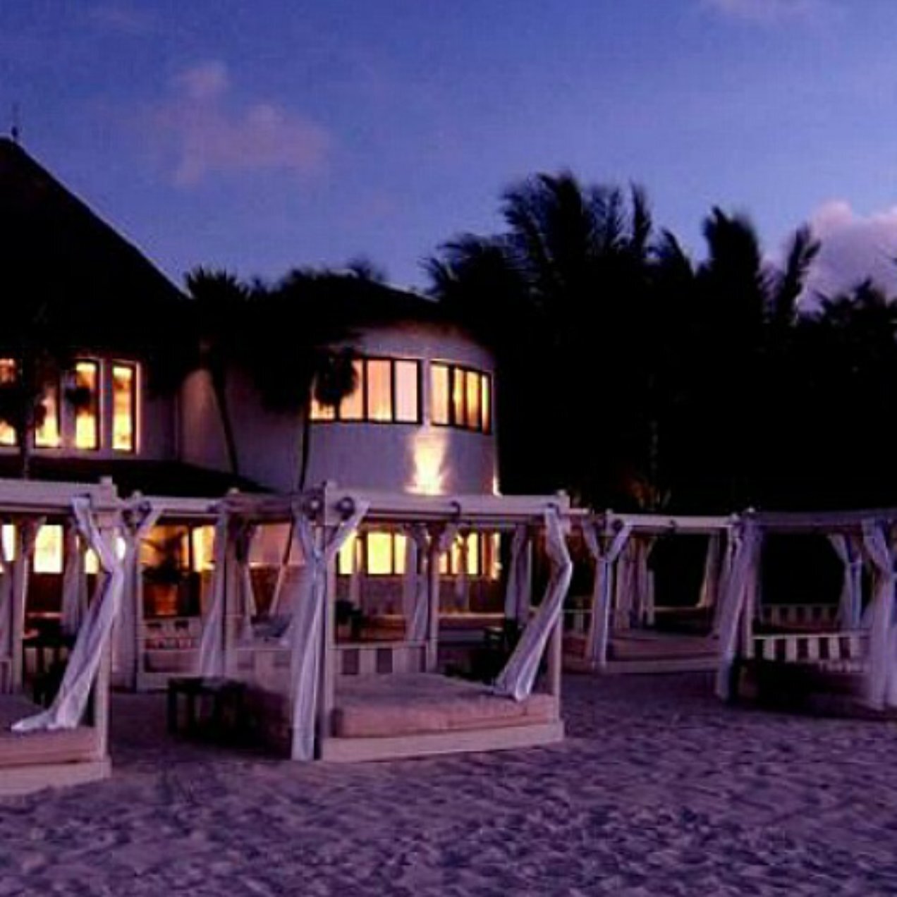 Valentine’s Day Deals and Packages with Sandos Resorts