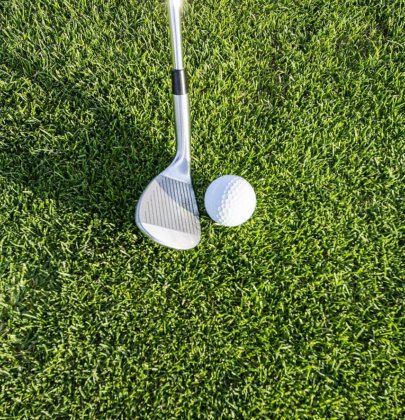 Play Golf In Benidorm: Practice Your Swing